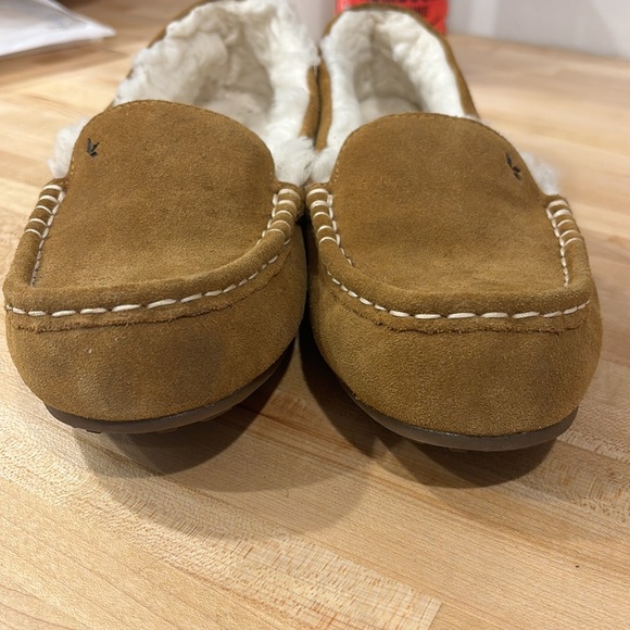 Koolaburra by Ugg “W Lesly” style moccasin - like new! Size 8 brown / cognac - Picture 4 of 4